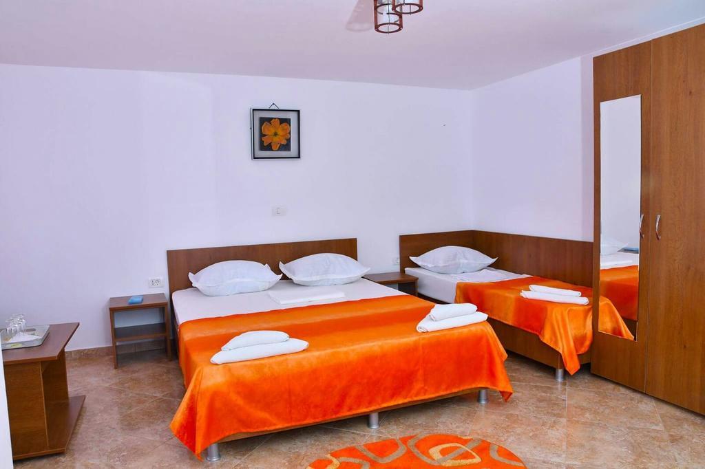 Casa Kmy Hotel Tuzla Buitenkant foto